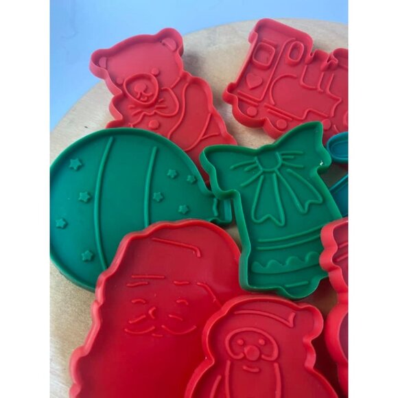 Christmas-Themed Plastic Cookie Cutters Set Of 11 - Santa Snowman Gingerbread Ma - Picture 4 of 8